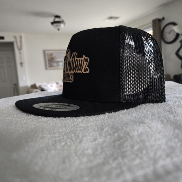 RUTHLESS OUTLAWZ CUSTOMS  LEATHER PATCH  CAP.      (5 PANEL  FLAT CAP) - Picture 3 of 10